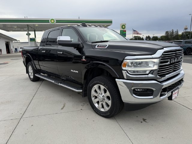 Used 2022 RAM 3500 Laramie AWD/4WD image 1