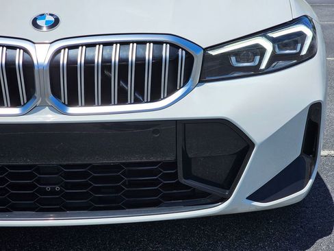 Certified 2023 BMW 330i Sedan w/ M Sport Package RWD image 9