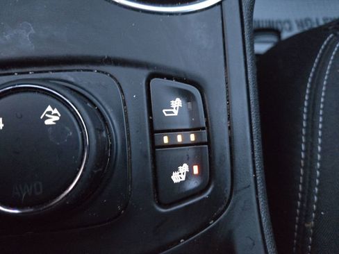 Used 2019 Nissan Pathfinder SL image 24