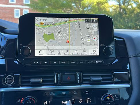 Certified 2024 Nissan Pathfinder SL image 17