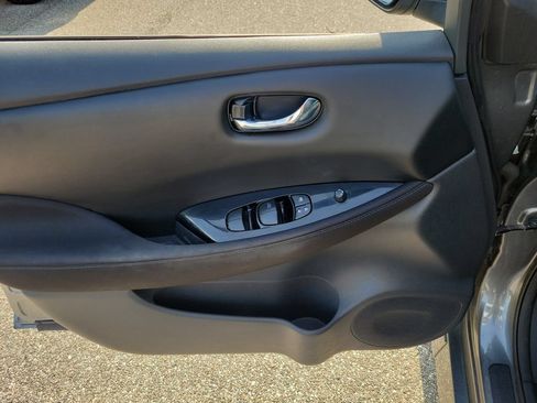 Used 2018 Nissan Leaf SV w/ SV All Weather Package FWD image 13