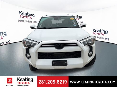 Certified 2020 Toyota 4Runner SR5 Premium w/ Moonroof Package image 2