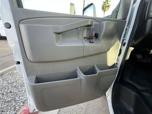 Used 2019 Chevrolet Express 3500 Extended w/ Power Convenience Package image 19