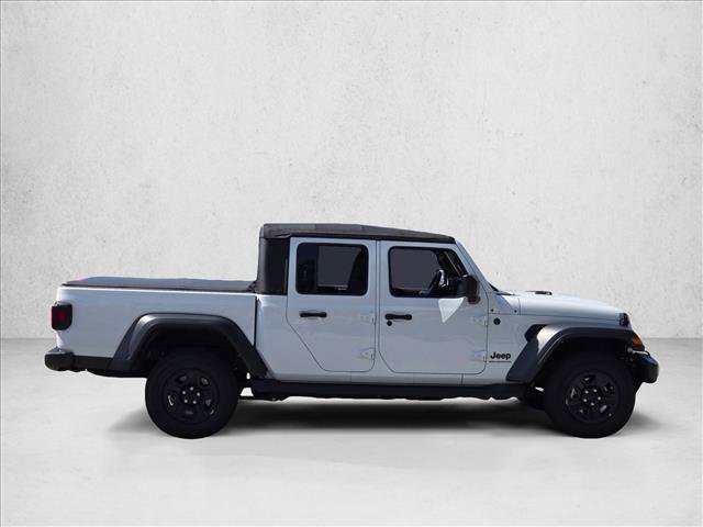 Used 2025 Jeep Gladiator Sport AWD/4WD image 4