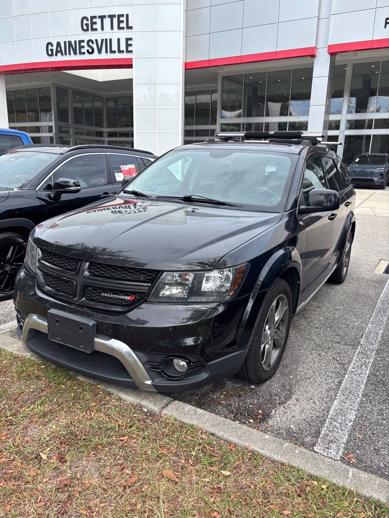 Used 2017 Dodge Journey Crossroad FWD image 1