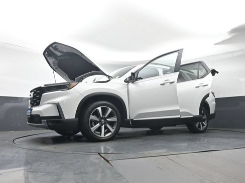 Used 2023 Honda Pilot Elite image 48
