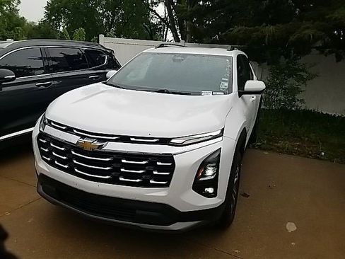 Certified 2025 Chevrolet Equinox LT w/ Convenience Package II FWD image 12
