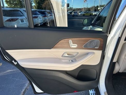 Used 2026 Mercedes-Benz GLS 450 4MATIC image 24