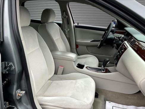 Used 2008 Chevrolet Impala LT FWD image 27