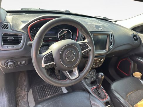 Used 2021 Jeep Compass Trailhawk AWD/4WD image 10