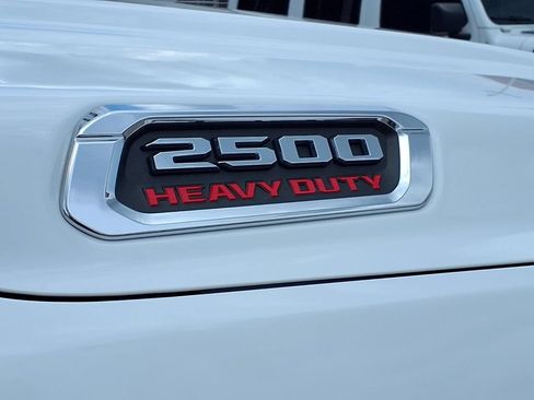 Used 2026 RAM 2500 Laramie AWD/4WD image 9