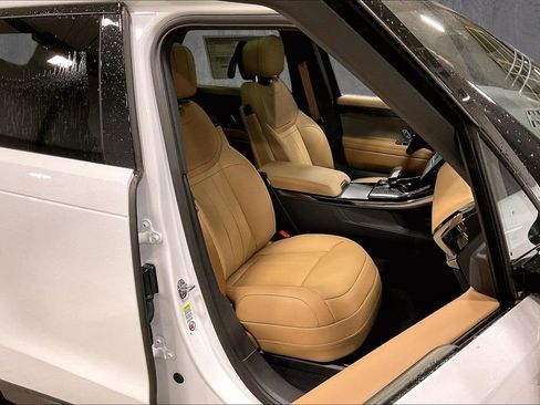 New 2026 Land Rover Range Rover Sport SE AWD/4WD image 9
