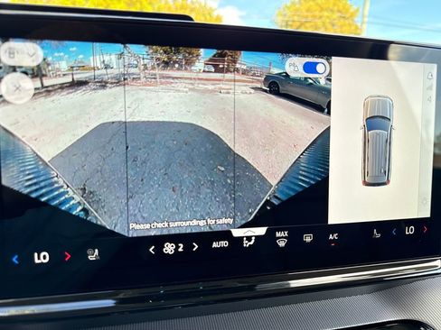 New 2026 Ford Expedition Active image 29