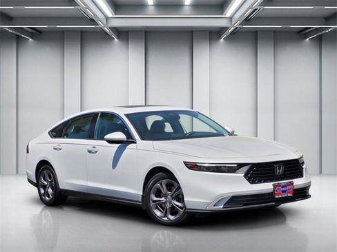 Used 2023 Honda Accord EX image 1