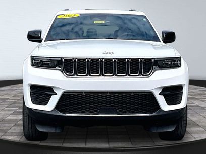 Certified 2025 Jeep Grand Cherokee Laredo X w/ Luxury Tech Group I