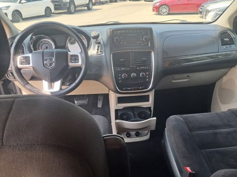 Used 2014 Dodge Grand Caravan American Value Package w/ UConnect Hands-Free Group image 4