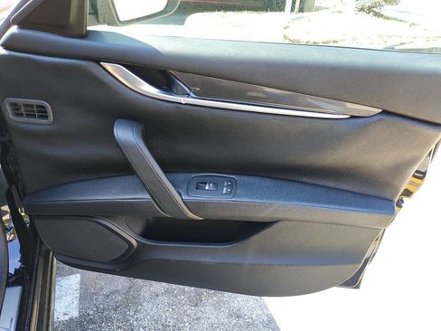 Used 2018 Maserati Ghibli image 44
