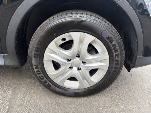 Used 2014 Toyota RAV4 LE AWD/4WD image 30