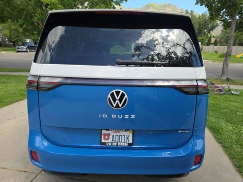 Used 2025 Volkswagen ID. Buzz 1st Edition AWD/4WD image 6