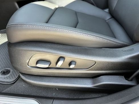 New 2025 Cadillac XT5 Premium Luxury image 23