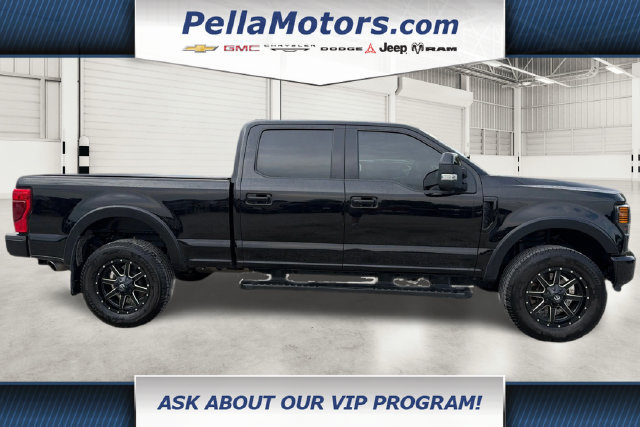 Used 2022 Ford F250 Lariat w/ Black Appearance Package AWD/4WD image 2