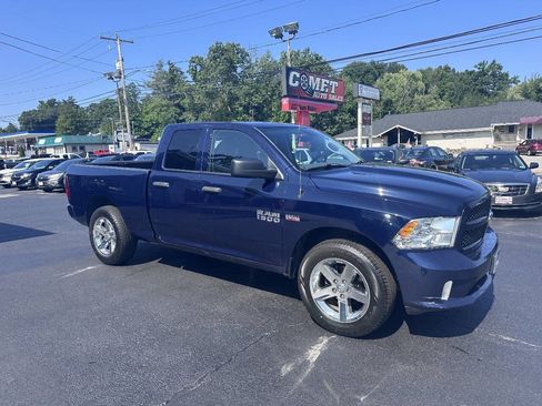 Used 2018 RAM 1500 Express w/ Express Value Package AWD/4WD image 1