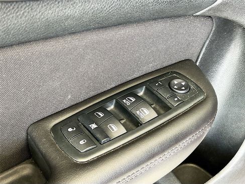 Used 2015 Chrysler 200 Limited w/ Convenience Group FWD image 19