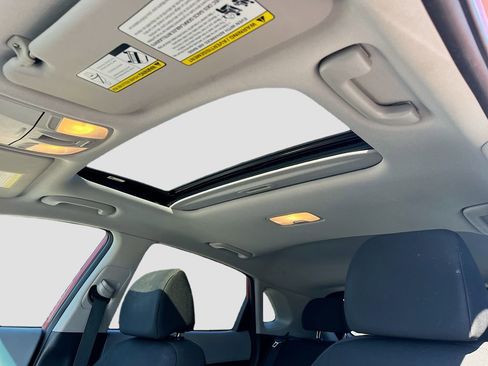 Used 2021 Hyundai Kona SEL Plus w/ Cargo Package AWD/4WD image 21