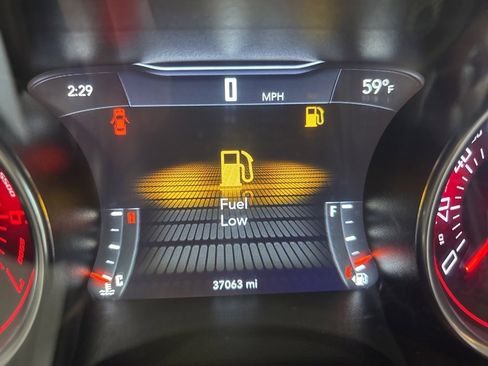 Used 2022 Dodge Challenger R/T w/ Plus Package image 17