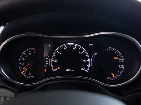 Used 2022 Jeep Grand Cherokee Laredo X AWD/4WD image 9