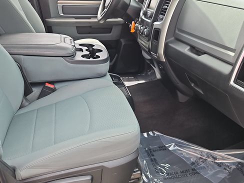 Used 2017 RAM 1500 Classic SLT RWD image 24