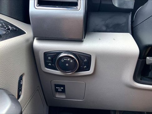 Used 2019 Ford F150 XLT w/ Trailer Tow Package image 33