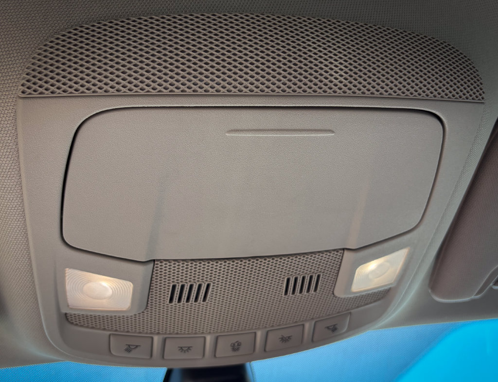 Used 2018 Ford Fusion Energi SE FWD image 17