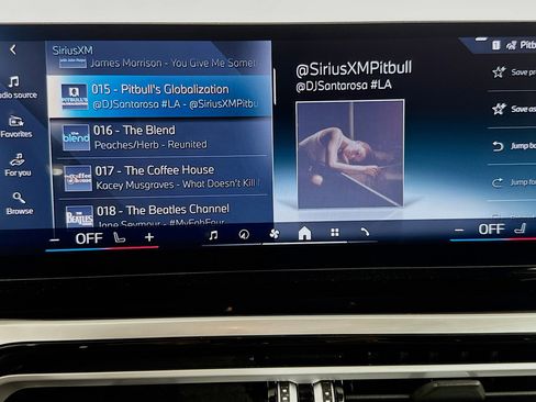 Used 2024 BMW i4 eDrive35 w/ Convenience Package image 17