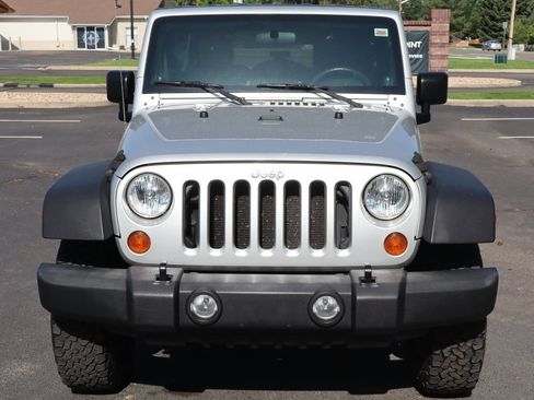 Used 2007 Jeep Wrangler Unlimited Rubicon w/ Dual Top Group AWD/4WD image 12