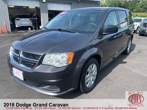 Used 2018 Dodge Grand Caravan SE w/ UConnect Hands-Free Group image 7