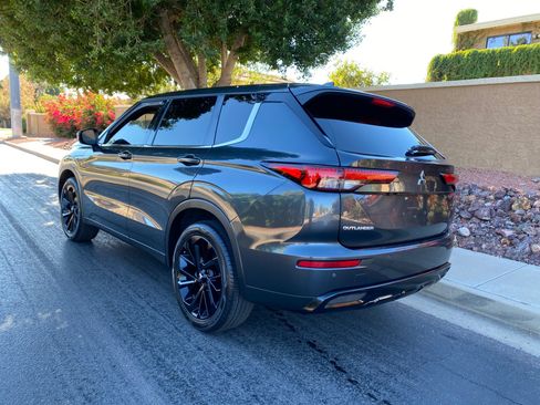 Used 2024 Mitsubishi Outlander SE Black Edition image 82