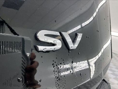 Used 2023 Nissan Rogue SV image 8