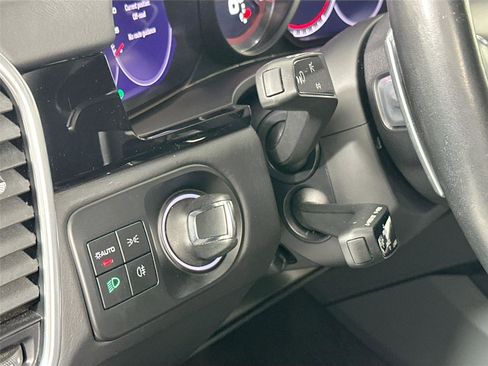 Certified 2022 Porsche Cayenne Turbo AWD/4WD image 33
