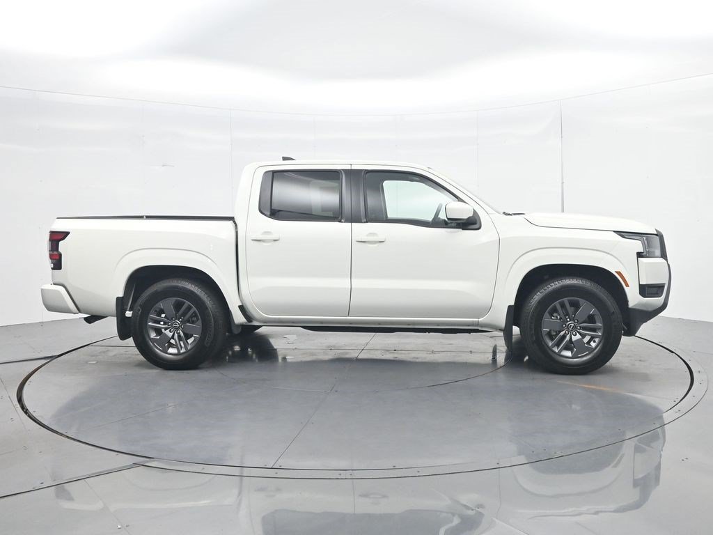 Used 2025 Nissan Frontier SV RWD image 4