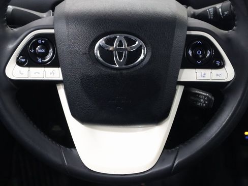 Used 2018 Toyota Prius Prime Premium image 17
