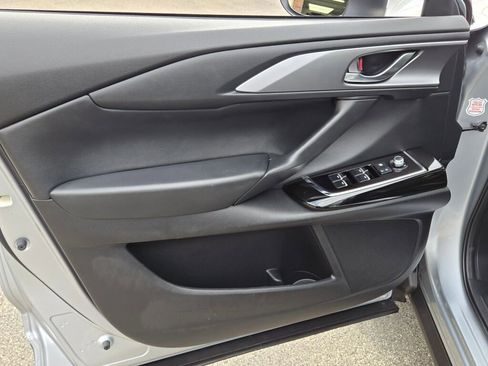 Used 2023 MAZDA CX-9 Touring image 28