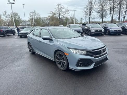 Used 2018 Honda Civic Sport image 5