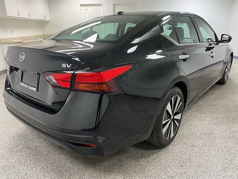 Used 2021 Nissan Altima 2.5 SV image 5