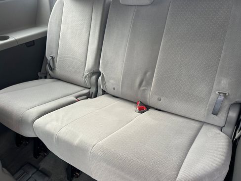 Certified 2016 Toyota Sienna LE image 15