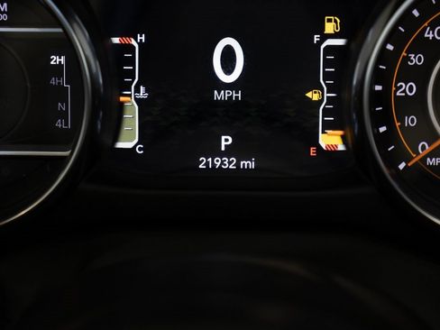 Used 2023 Jeep Wrangler Sport S w/ Sun And Sound Package image 29