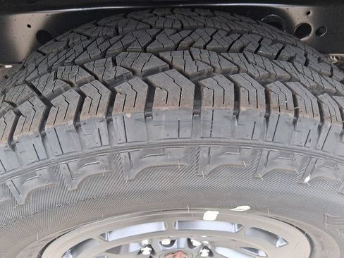 New 2026 Nissan Frontier PRO-4X w/ Tow Package AWD/4WD image 33
