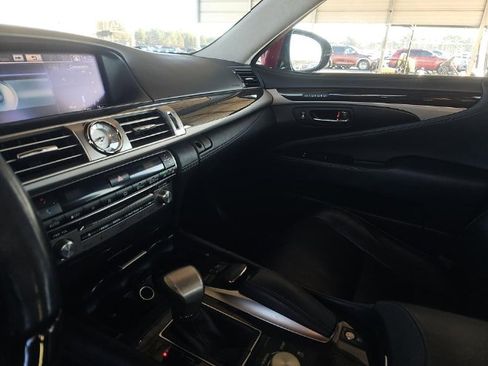 Used 2014 Lexus LS 460 w/ Comfort Package image 14