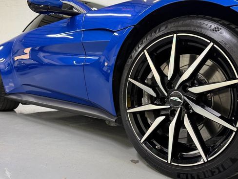 Used 2020 Aston Martin V8 Vantage Coupe image 7