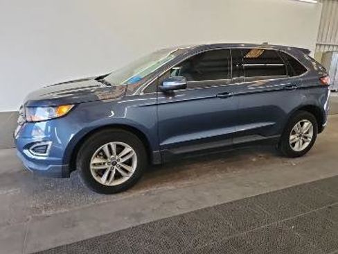 Used 2018 Ford Edge SEL AWD/4WD image 6